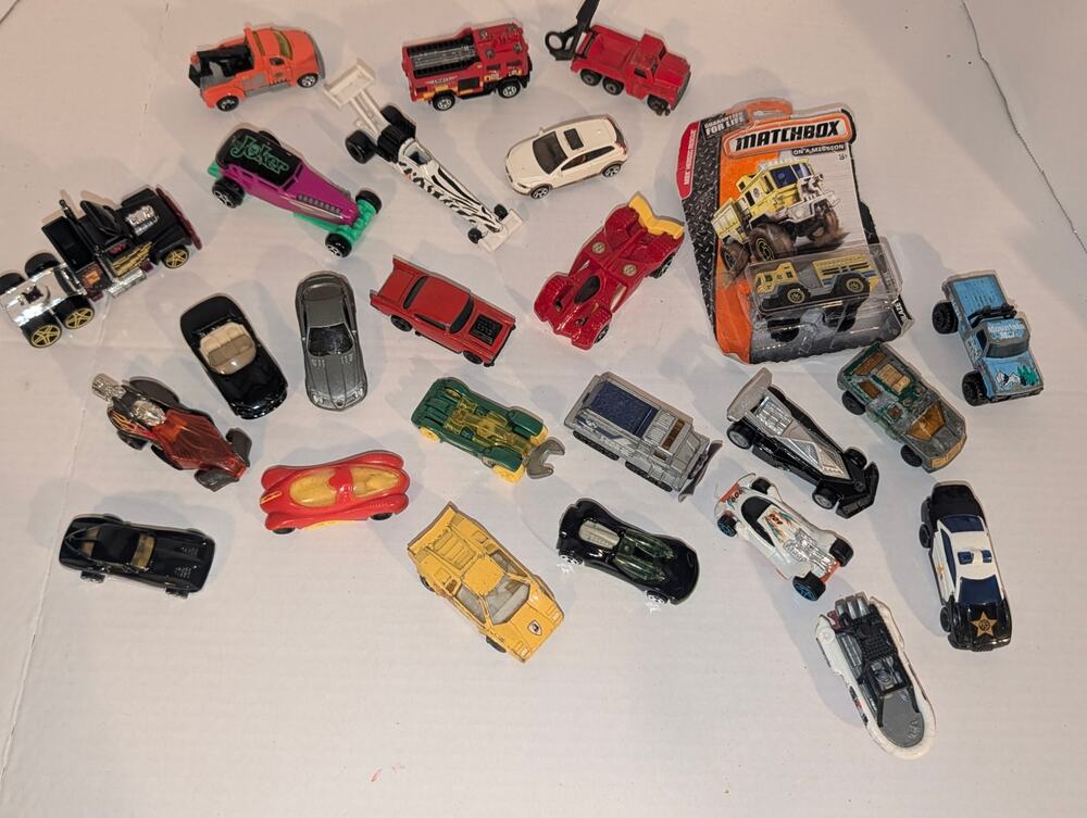 Mixed Lot 25 Vintage Diecast Cars Matchbox Hot wheel Vehicles New Matchbox